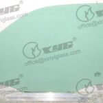 RH FRONT DOOR GLASS GREEN